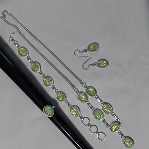 AUSTRALIAN Triplett Sterling Silver Necklace Set Ring Size 6.75